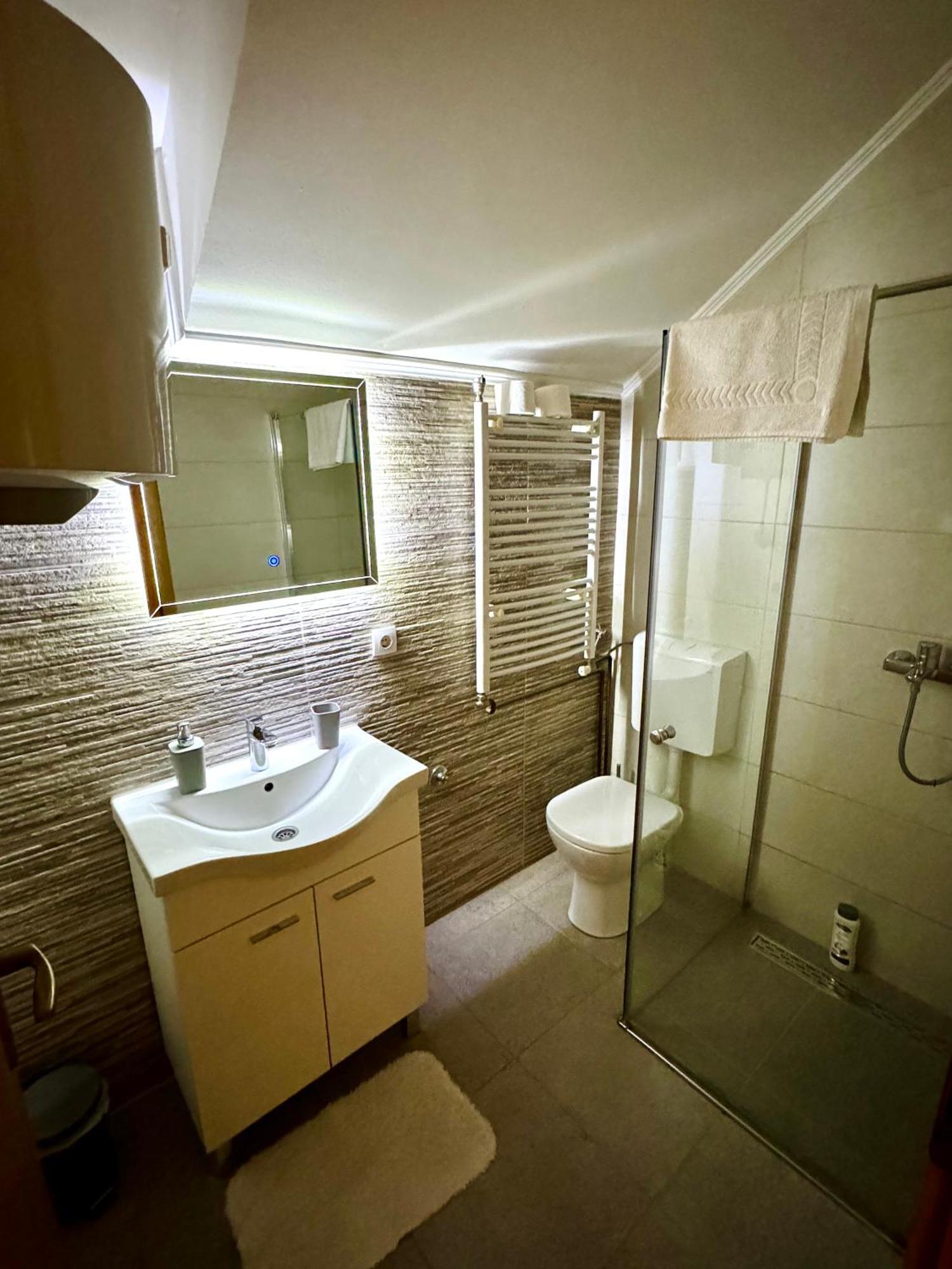 Gradiska Na Savi Apartmani I Sobe Экстерьер фото
