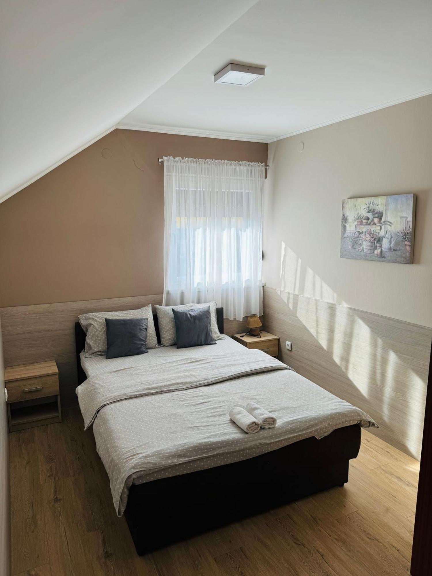 Gradiska Na Savi Apartmani I Sobe Экстерьер фото