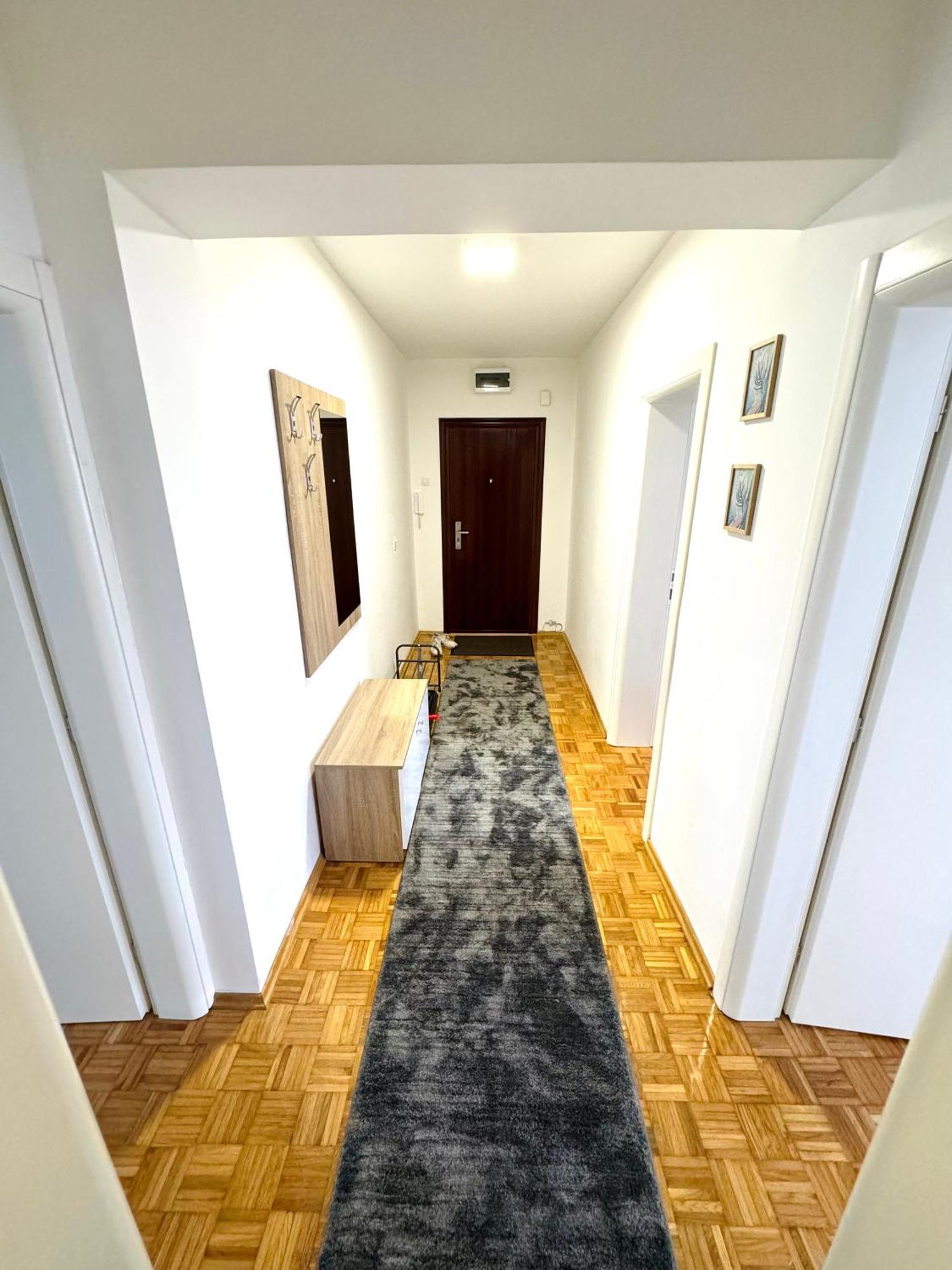 Gradiska Na Savi Apartmani I Sobe Экстерьер фото
