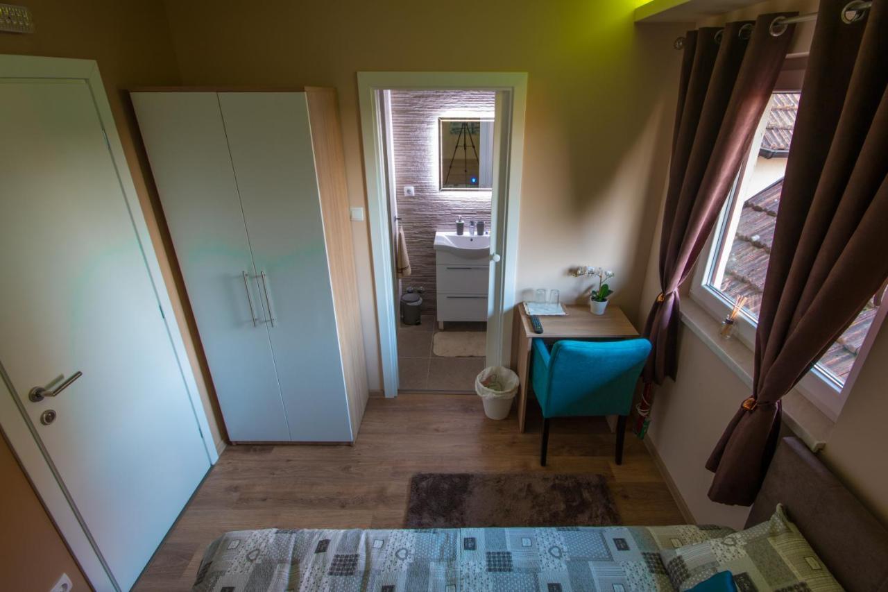 Gradiska Na Savi Apartmani I Sobe Экстерьер фото
