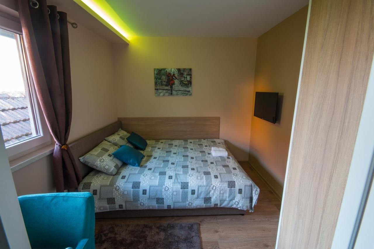 Gradiska Na Savi Apartmani I Sobe Экстерьер фото